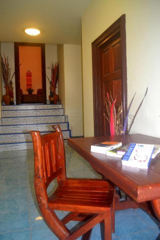 Oyo 851 On Hill Residence Patong Ngoại thất bức ảnh