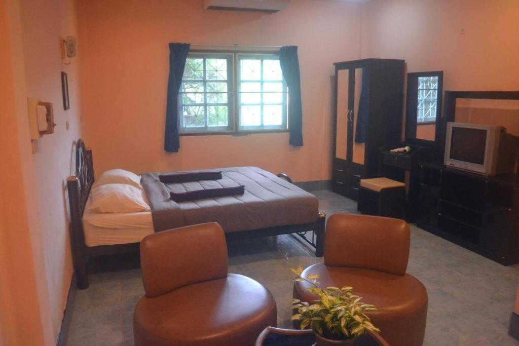 Oyo 851 On Hill Residence Patong Ngoại thất bức ảnh