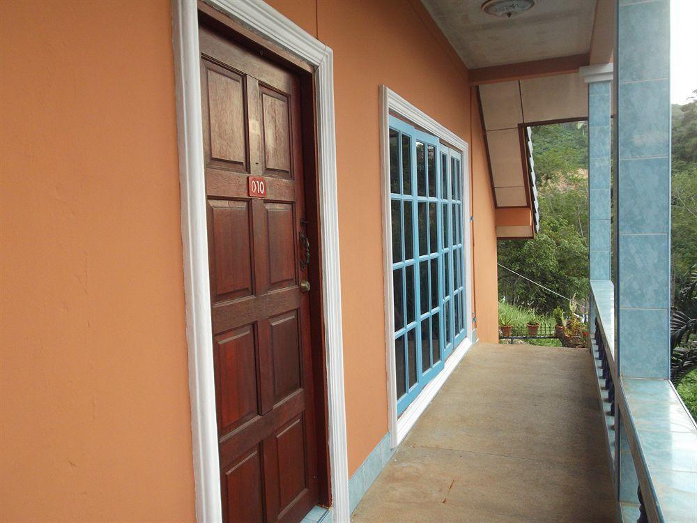 Oyo 851 On Hill Residence Patong Ngoại thất bức ảnh