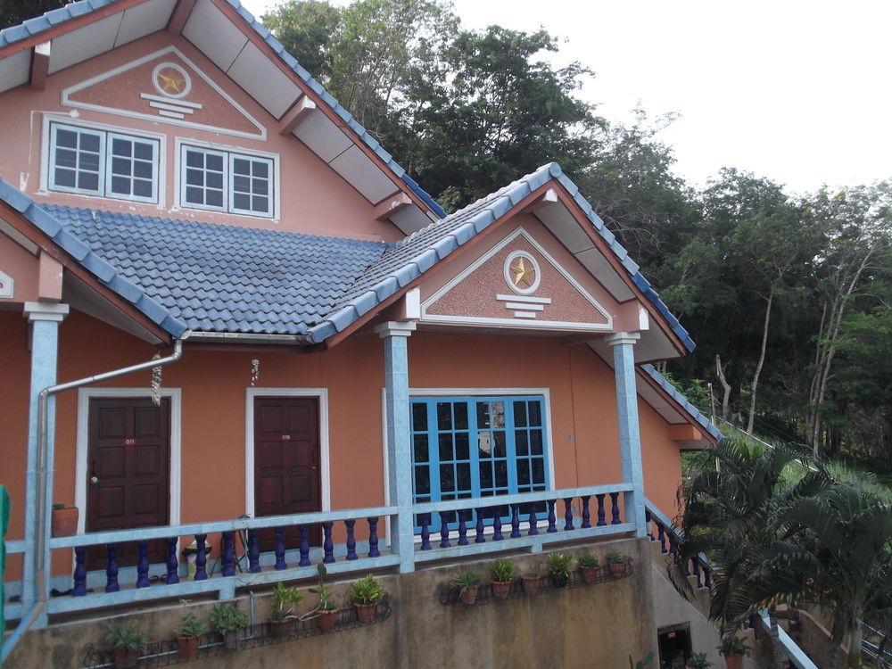 Oyo 851 On Hill Residence Patong Ngoại thất bức ảnh