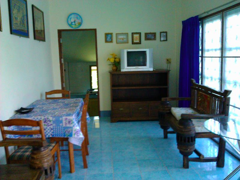 Oyo 851 On Hill Residence Patong Ngoại thất bức ảnh
