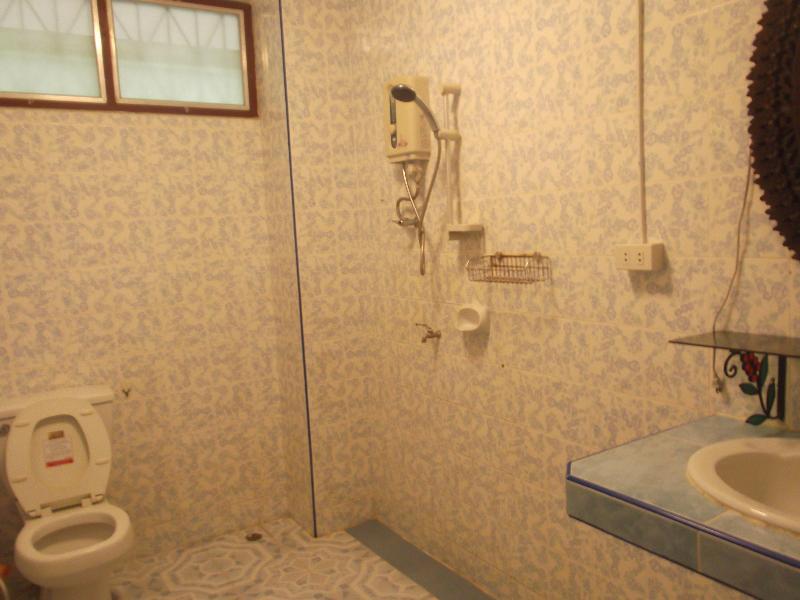 Oyo 851 On Hill Residence Patong Ngoại thất bức ảnh
