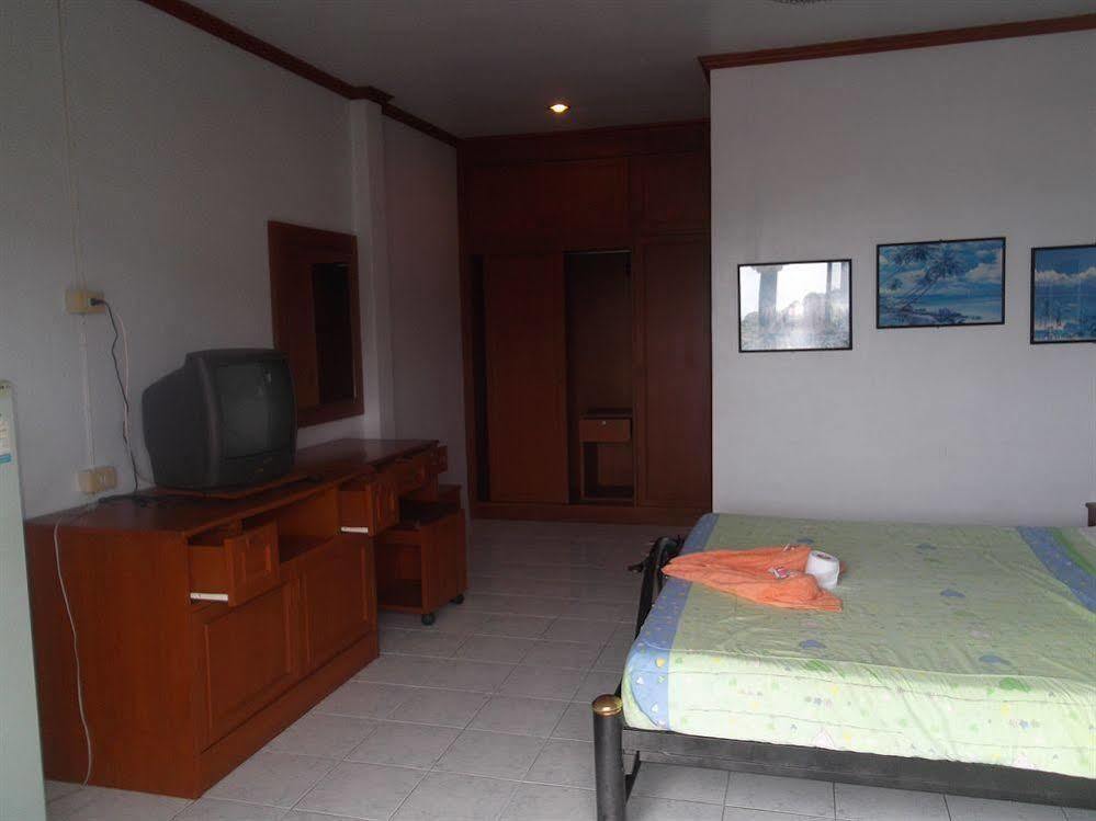 Oyo 851 On Hill Residence Patong Ngoại thất bức ảnh