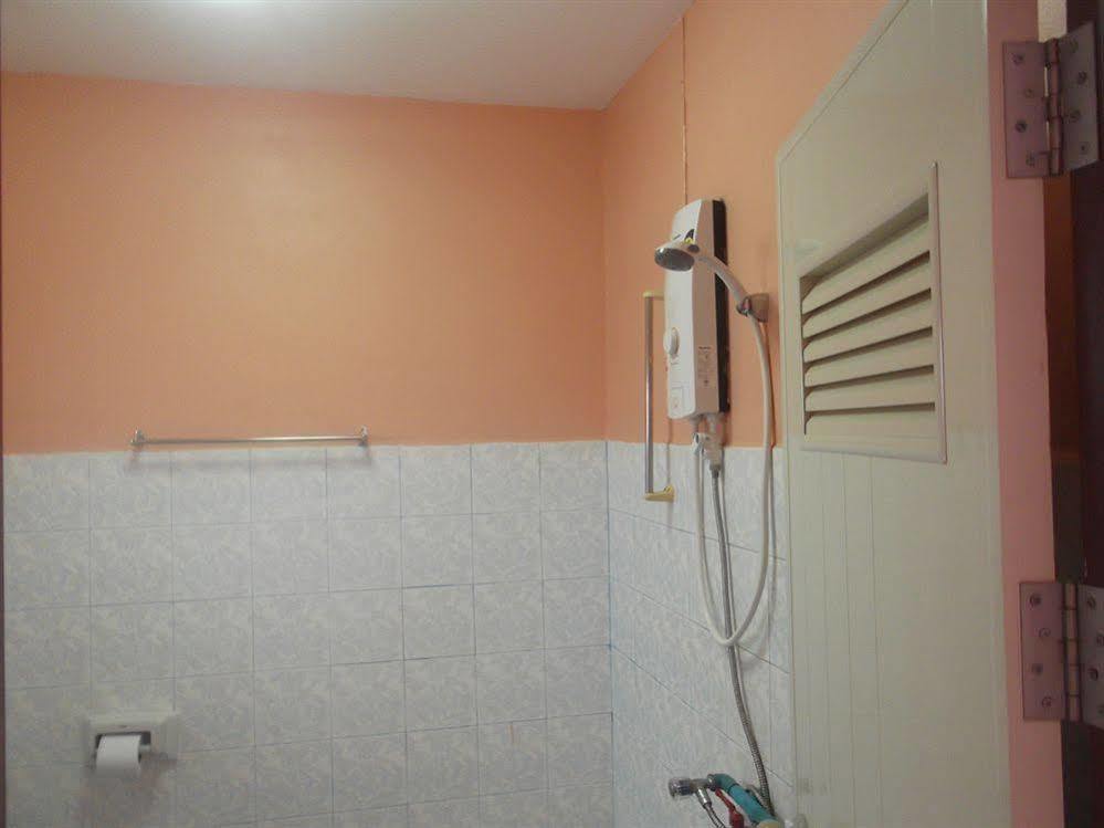 Oyo 851 On Hill Residence Patong Ngoại thất bức ảnh