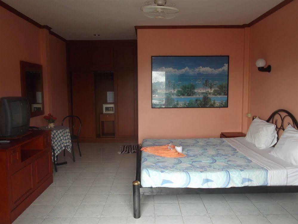 Oyo 851 On Hill Residence Patong Ngoại thất bức ảnh